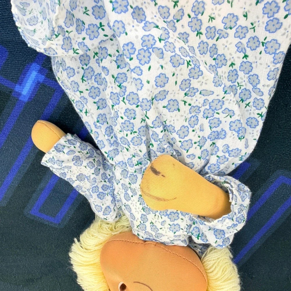 Vintage Kamar Inc Cloth Rag Doll Calico Blue Calico Dress Bonnet Blonde Yarn 13